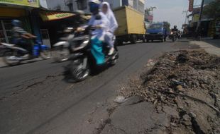 Jalan Mojosongo rusak, DPU dan Dishub saling lempar tanggung jawab