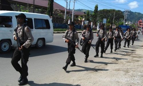 KONFLIK PAPUA : 4 Polisi di Papua Ditembak, 2 Tewas