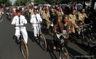 Bersepeda tua seraya menghayati kebesaran masa lalu 