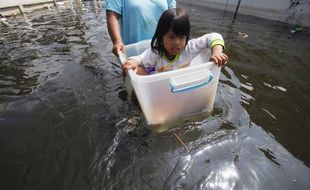 Pemerintah Thailand makin pusing tangani banjir