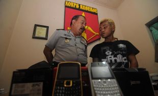 Pembobol konter ponsel dibekuk polisi