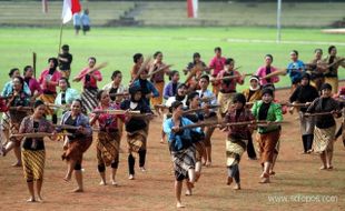 TARI SOLO TUMANDANG