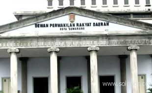 DPRD Semarang Diwarnai Walk Out