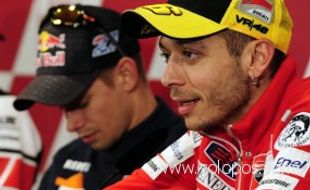 Rossi bakal kenakan 'helm spesial Simoncelli'