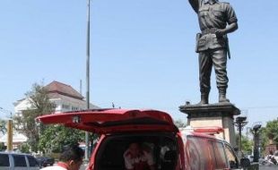  Satu jemaah haji asal Semarang dipulangkan dengan ambulans