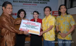 2012, Sido Muncul teruskan program operasi katarak