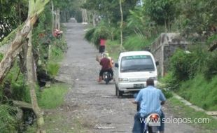  Kesulitan air, warga Tlogolele manfaatkan air hujan