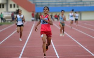 400 METER PUTRI