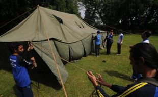 PELATIHAN PENANGGULANGAN BENCANA DI TAMAN BALEKAMBANG