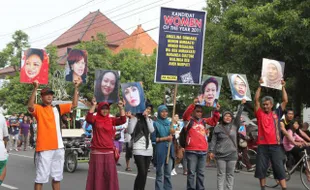 AKSI SINDIRAN PENCALONAN WOMAN OF THE YEAR