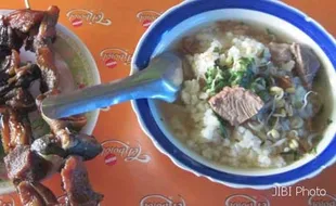 Mencari aneka soto? Ke Colomadu saja