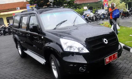 MOBIL ESEMKA : Memang untuk belajar