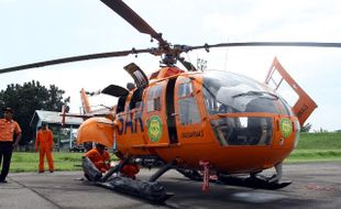 KAPAL TERDAMPAR : Tim SAR Gunakan Helikopter Cari Korban Kapal Akau Jaya Sembilan