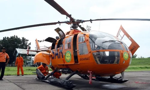 KAPAL TERDAMPAR : Tim SAR Gunakan Helikopter Cari Korban Kapal Akau Jaya Sembilan