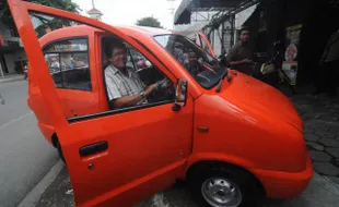 Tawon, Mobil Mungil Yang Siap Jadi Taksi Murah