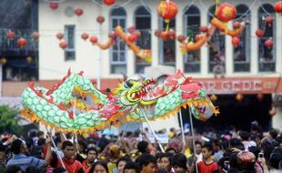 GREBEG SUDIRO: Potret Mesranya Dua Budaya di Sudiroprajan