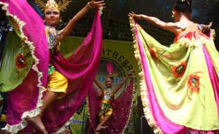 PELAJAR SAJIKAN TARIAN DI STUDENT ENTREPRENEUR DAY