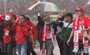 KETUA UMUM PSSI SALAMI SUPORTER PERSIS DAN PSS