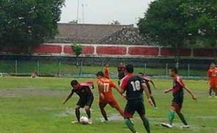 PSISra VS PERSIK KENDAL: Tuan Rumah Gagal Petik Kemenangan