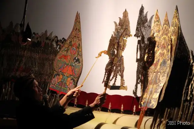 Menggali Pesona Pertunjukan Wayang Kulit Malam Jumat yang Menawan