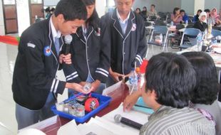 Siswa SMAN 3 Boyolali Bikin Baterai dari Singkong