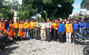 Ratusan Warga Boyong Samsul Bakri ke Kalasan