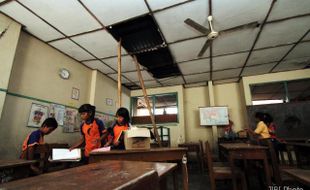  DPRD DESAK REHAB Sekolah Rusak Segera Dilaksanakan