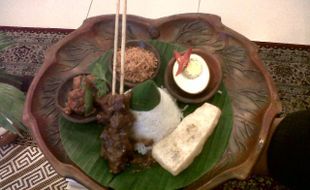 KULINER & BELANJA: 3 Nasi Rasa Tradisional Soga