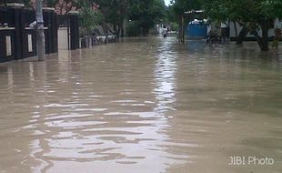 BANJIR CIREBON: Ribuan Rumah Terendam Banjir