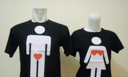 Romantisme di balik kaos couple