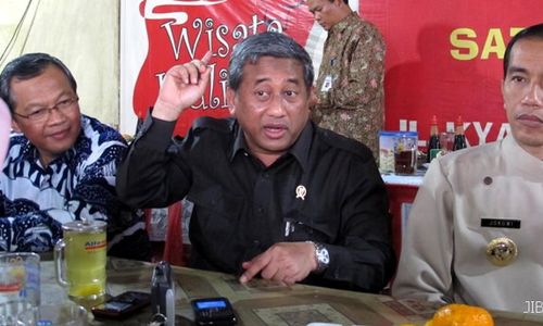 GELAR PROFESOR RHOMA IRAMA : Mendikbud: Gelar Guru Besar Atau Profesor Harus Doktor Dulu