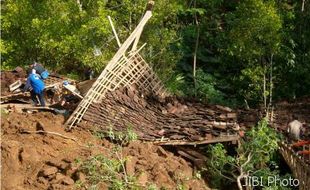 LONGSOR GUNUNGKIDUL : Hujan Deras Melanda, Warga Wonosari Was-was