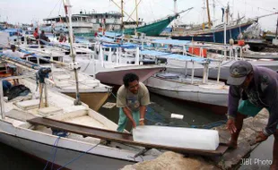 PENERTIBAN NELAYAN : Nelayan Dilarang Pakai Pukat, Pemerintah Tak Beri Solusi