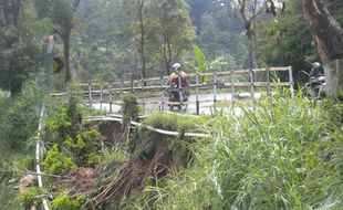 TANAH LONGSOR: DPRD Desak Saluran Drainase Diperbaiki