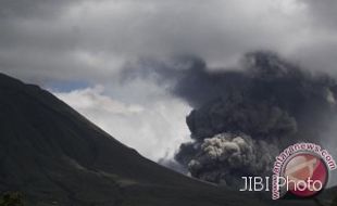 GUNUNG  LOKON Kembali Meletus!