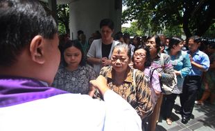 PASKAH 2017 : Romo Maharsono Ajak Mencintai Tanpa Syarat