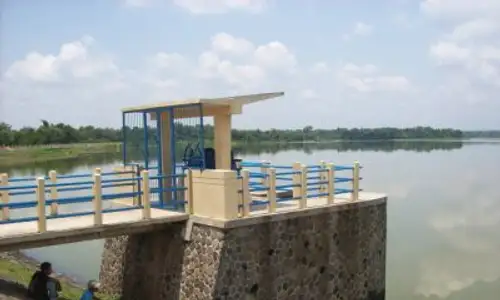 WADUK SRAGEN : Endapan Lumpur 3 Waduk Sragen Tinggi