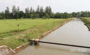 PEMBANGUNAN INFRASTRUKTUR : Rehabilitasi Irigasi dan Bendung di Grobogan Rampung 2017