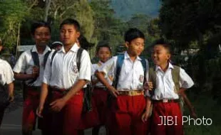 BANTUAN KURANG MAMPU: Pencairan BKM Terkendala Rekening Siswa