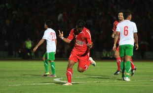 TUMBANGKAN TIMNAS