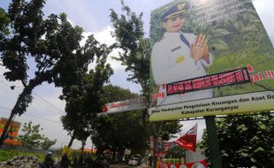 JALAN INI TAK SEMULUS WAJAHMU