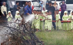 BELAJAR PEMADAM KEBAKARAN