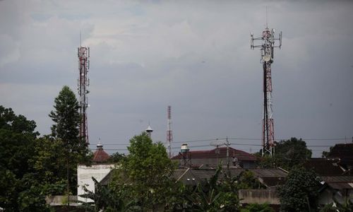 TELEKOMUNIKASI SOLO : Tower BTS Kenteng Akhirnya Dibongkar setelah Berbulan-Bulan Jadi Polemik