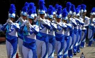  MARCHING BAND UNS Gelar Mini Konser