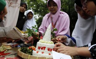 LOMBA TUMPENG DIES NATALIS UNS