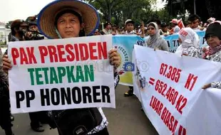 GURU HONORER: Demo Lagi Di Depan Istana, Tuntut Diangkat CPNS