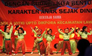 PENTAS SENI TK