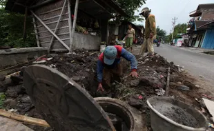 Pekerjaan Galian di Kota Jogja Merusak Jalan