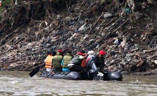 TUMPUKAN SAMPAH 