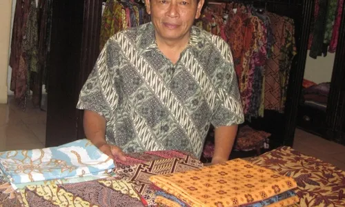 BATIK: Tak Ada Jenuh dalam Industri Batik